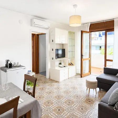 Oscar Apartment